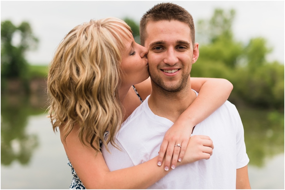 Arrowhead Park Engagement Session | Maddie Peschong Photography